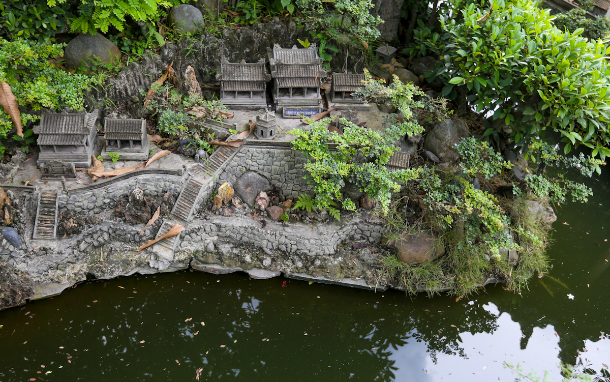 Những ngôi chùa bên bờ sông Hương được chăm chút tỉ mỹ