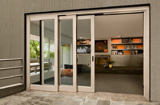 Cửa nhôm xingfa được lắp cho một căn villa