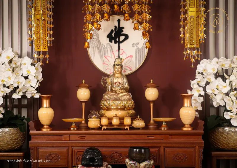 Việc lập bàn thờ Mẹ Quán Thế Âm thể hiện lòng thành kính và hướng đến đời sống từ bi