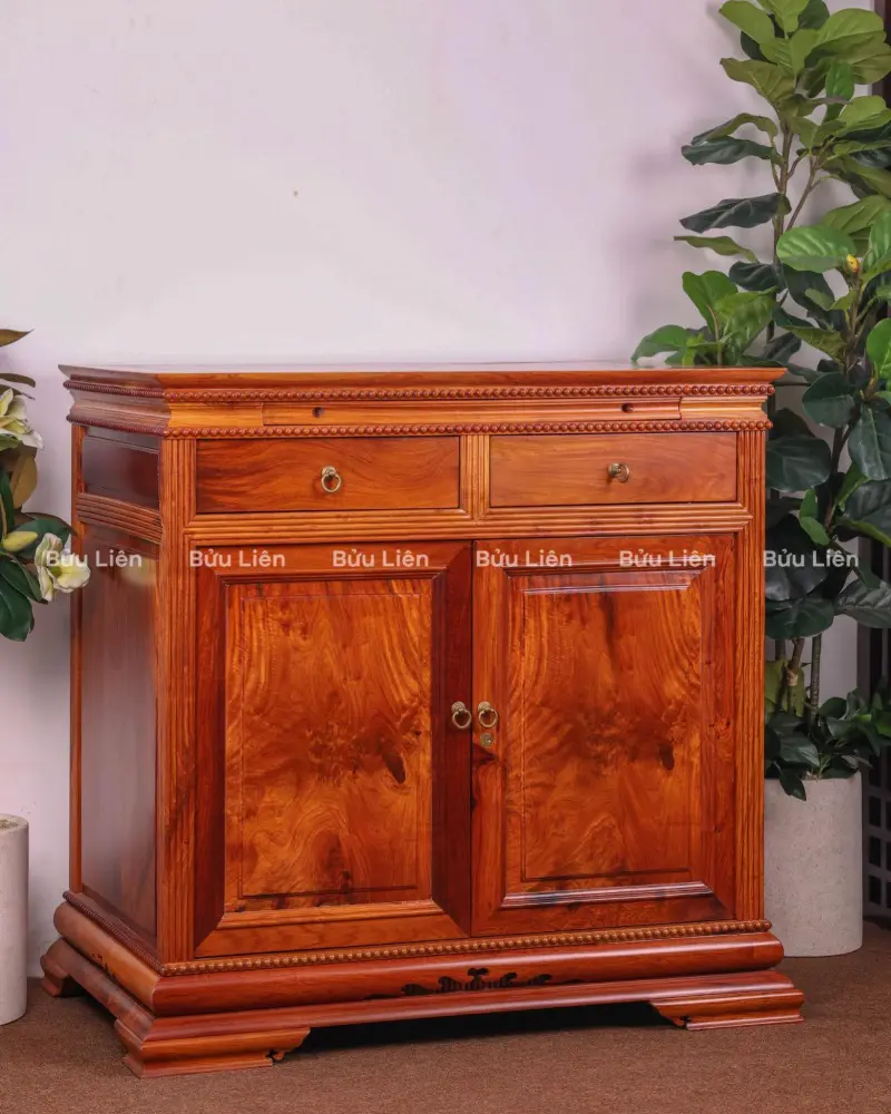 Bàn thờ dạng sập phù hợp với không gian rộng và phòng thờ riêng trang nghiêm